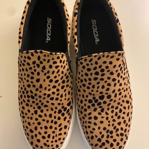 Leopard Vans-style shoe!